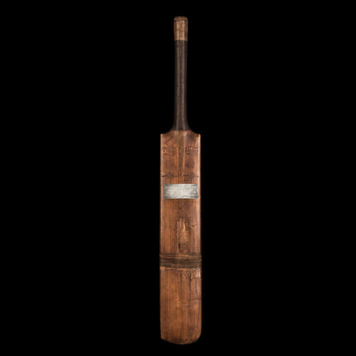 W.G. Grace bat used to score 1013 runs.